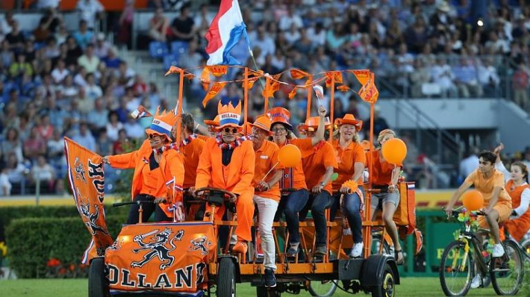 CHIO-Eröffnungsfeier: Spektakel und Show in „oranje“